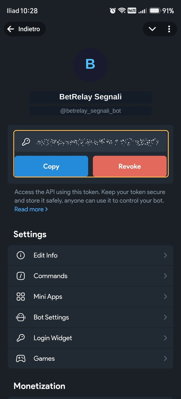 Pagina del bot in BotFather con il token offuscato e i pulsanti Copy e Revoke